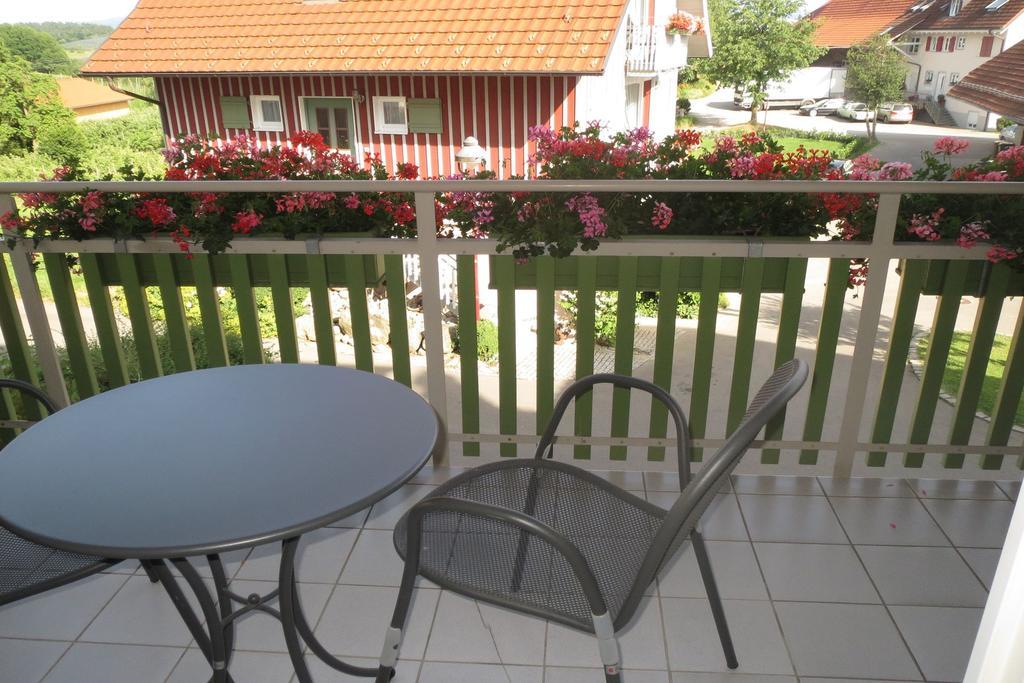 Gaestehaus Frohe Aussicht Kressbronn am Bodensee Exteriör bild